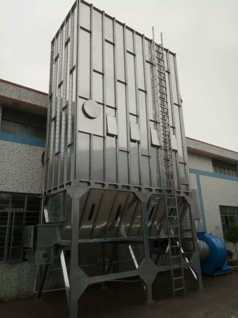 脈沖布袋除塵 五金打磨除塵工程  布袋脈沖脫硫吸塵設(shè)備